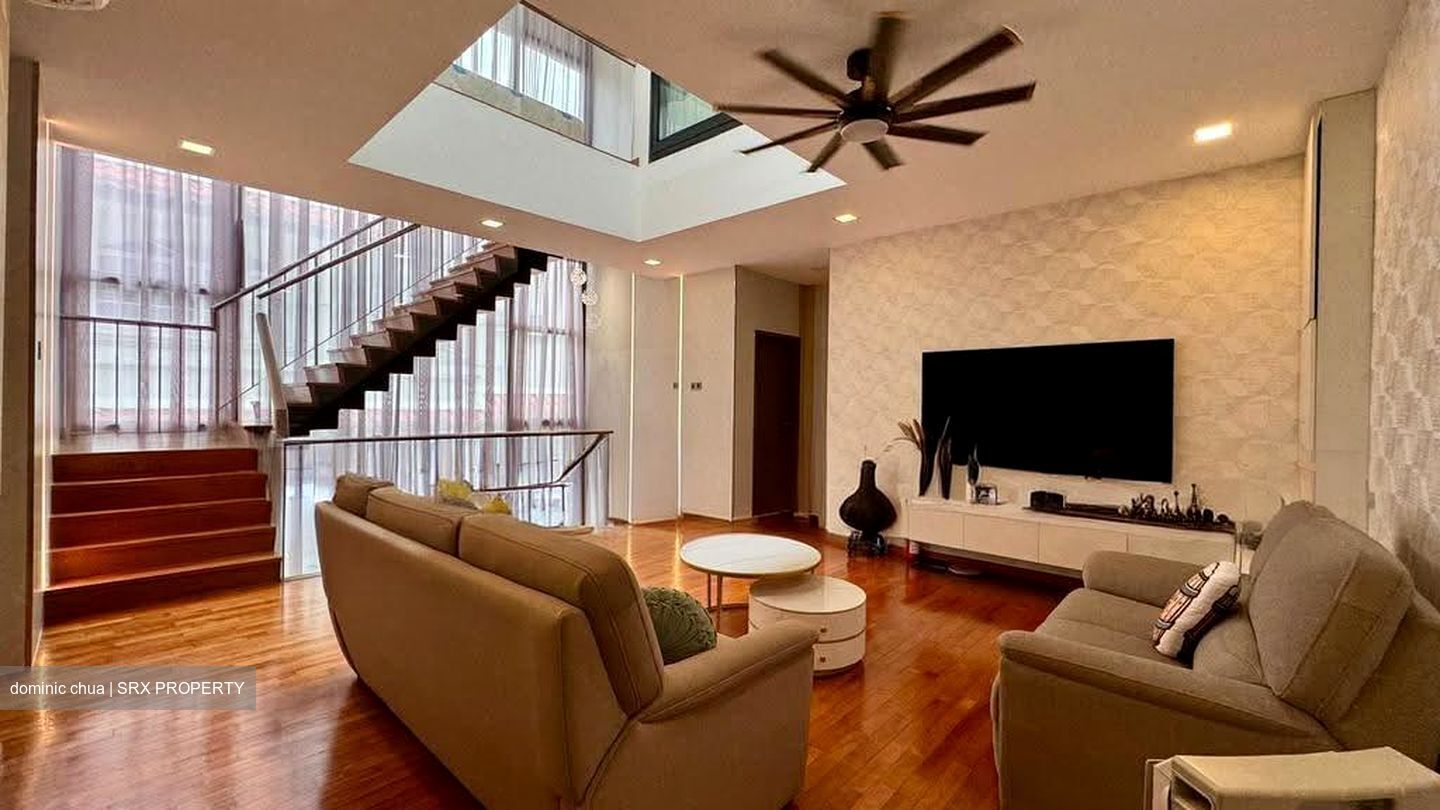 Hillview Garden Estate (D23), Semi-Detached #623635921